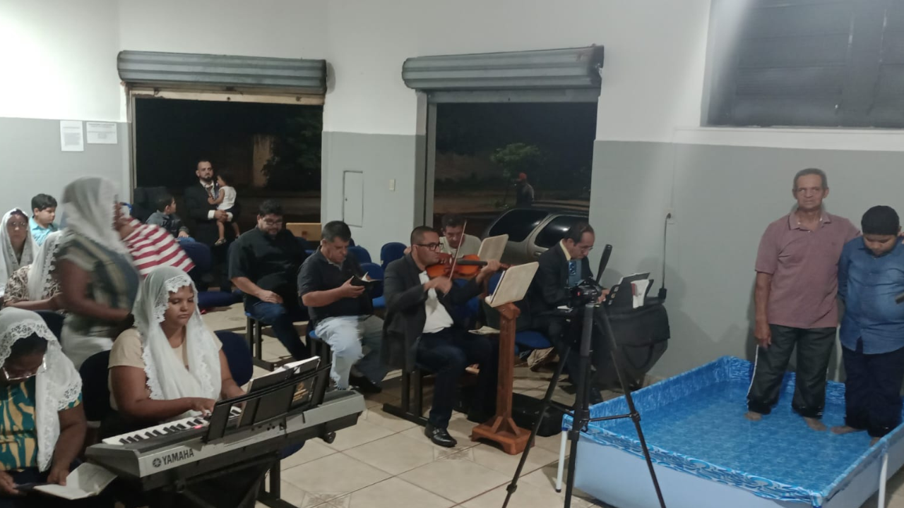 BATISMO ESPECIAL EM MIGUELOPOLIS DEUS SALVOU  E FEZ UMA GRANDE OBRA